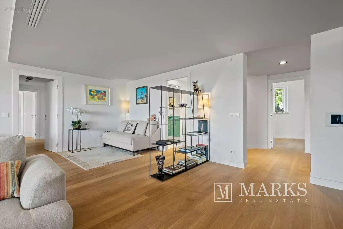 Appartement de luxe à 2 chambres avec grande terrasse et vue sur la mer - photo 12