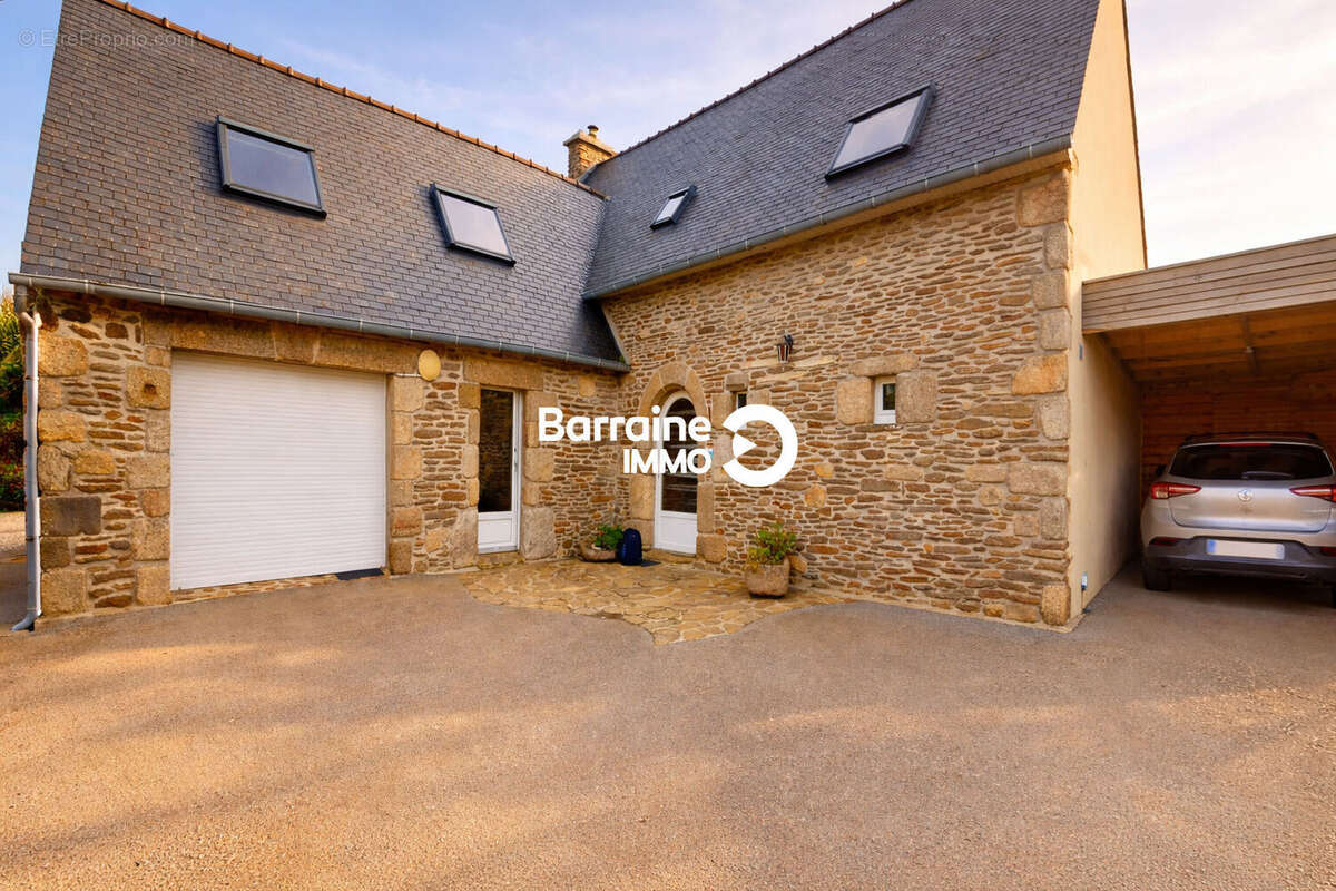 Maison à PLOUGONVELIN