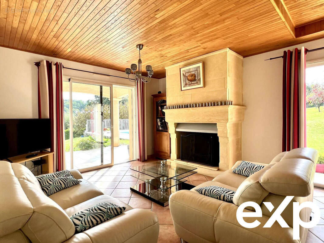 Maison à SAINT-SAUVEUR