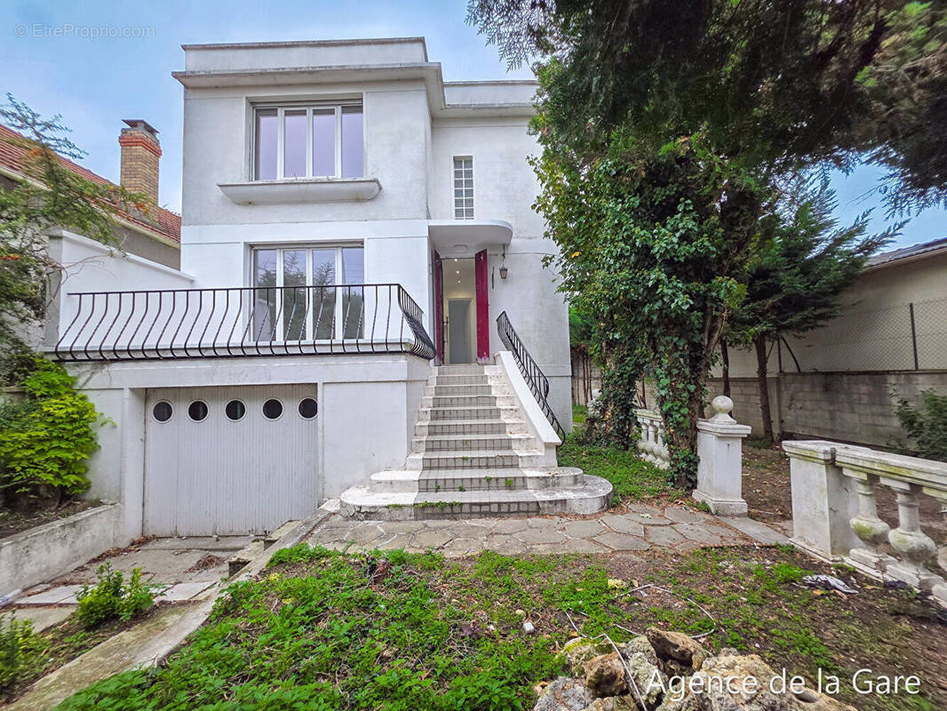 Maison à HOUILLES