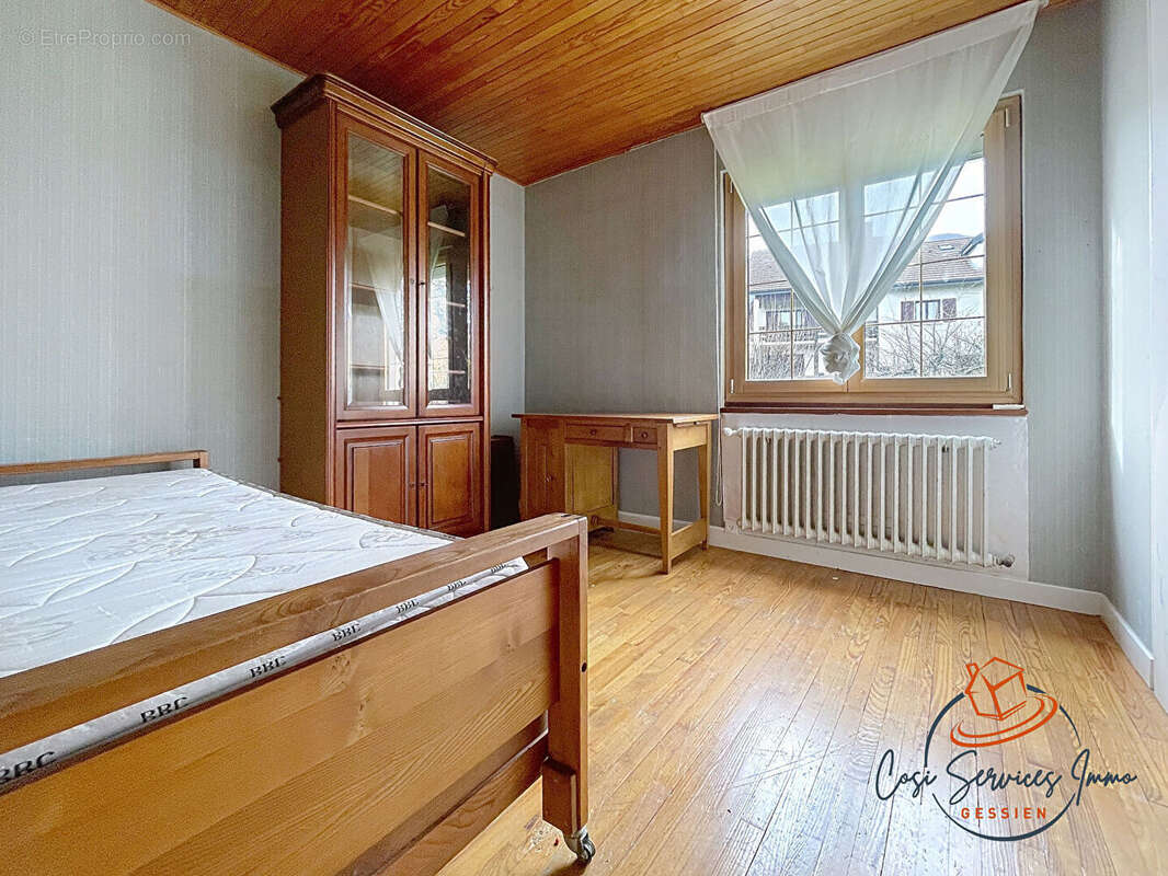 Maison individuelle hyper centre Thoiry avec grand terrain - photo 6