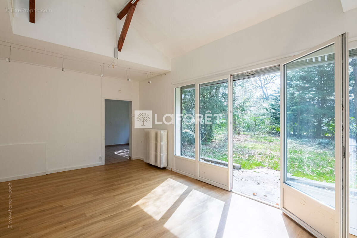 Maison à LA CELLE-SAINT-CLOUD