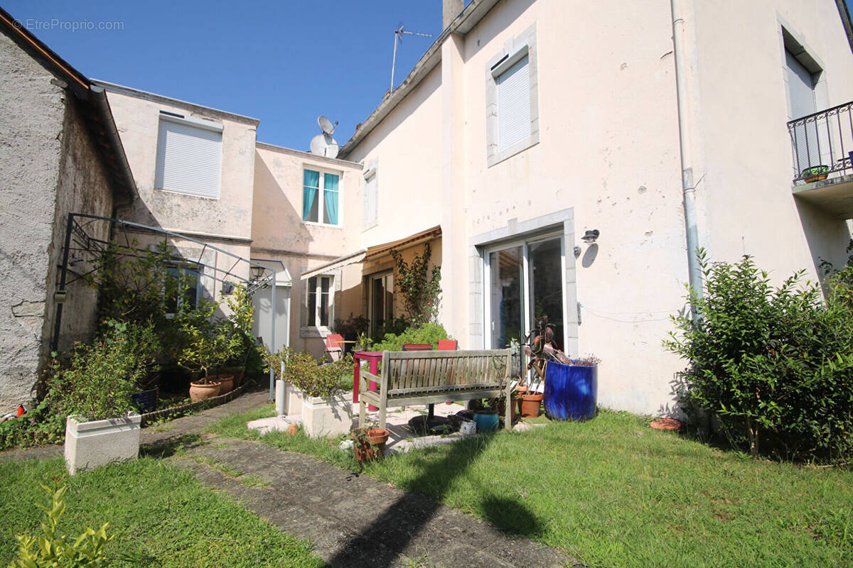 Maison à OLORON-SAINTE-MARIE