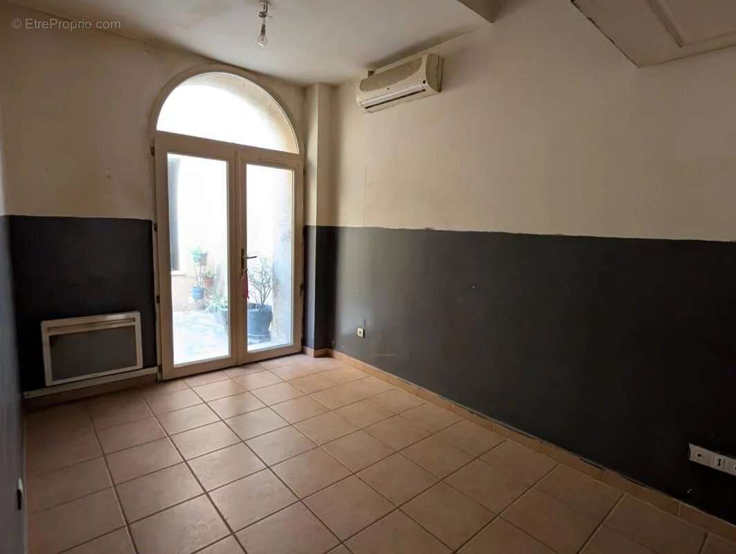 Appartement à REMOULINS