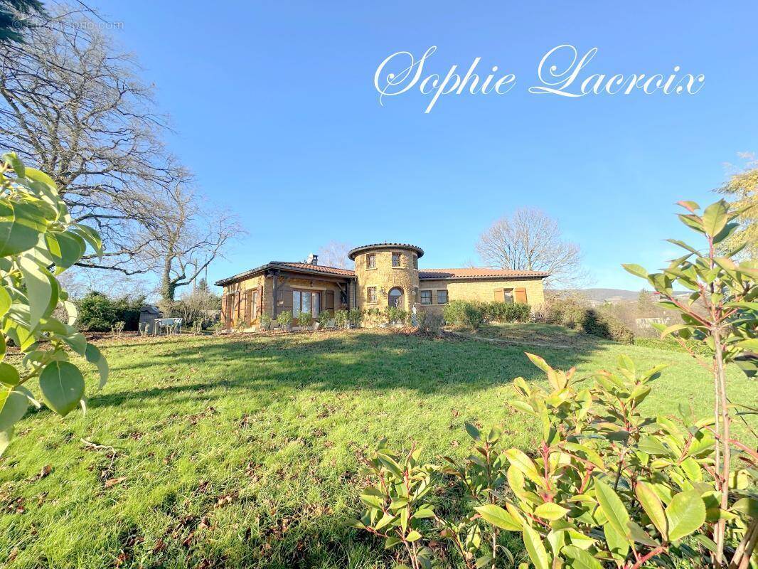 Maison à SALLES-ARBUISSONNAS-EN-BEAUJOLAIS