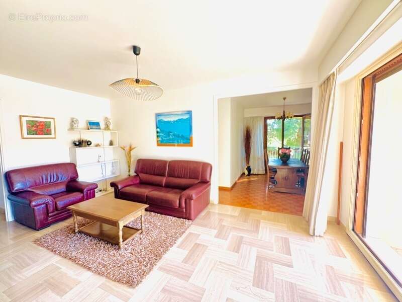 Appartement à MARSEILLE-9E