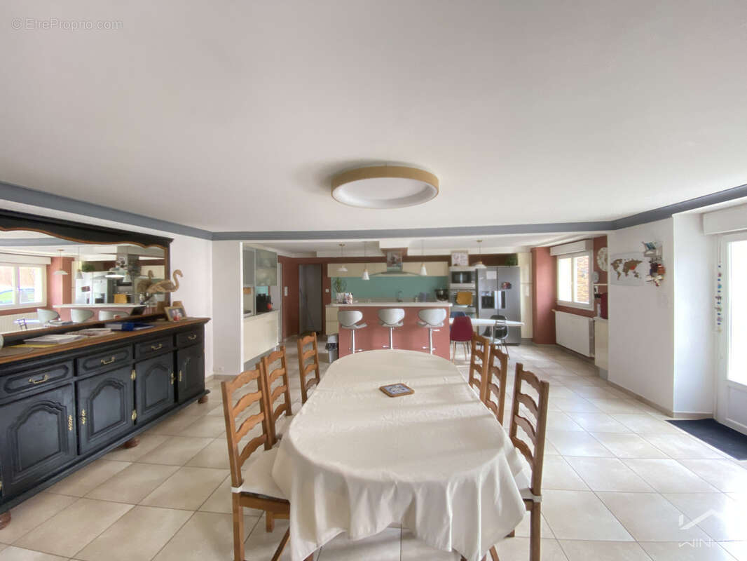 Maison à CARENTOIR