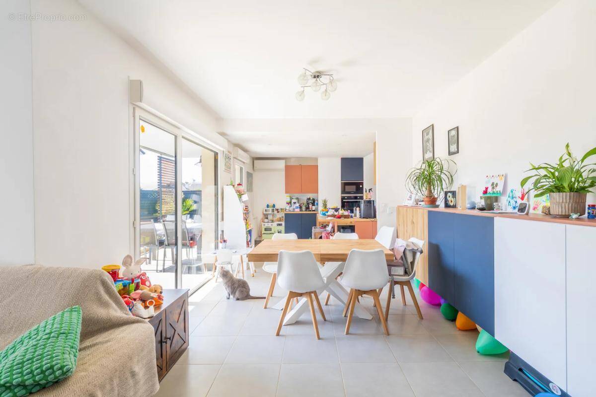 Appartement à ARTHAZ-PONT-NOTRE-DAME