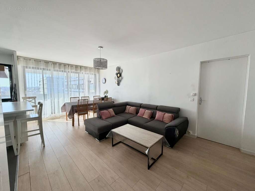 Appartement à MONS-EN-BAROEUL