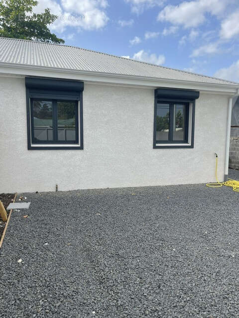 Jolie villa f3 neuve avec belle terrasse belle cuisine  jardin et parking interieur clos. - photo 21