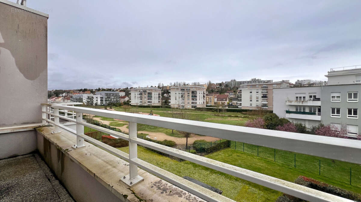 Appartement à CORBEIL-ESSONNES