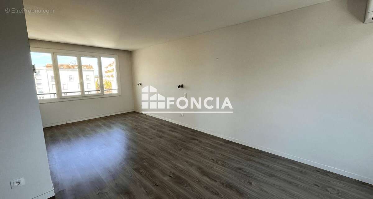 Appartement à HYERES