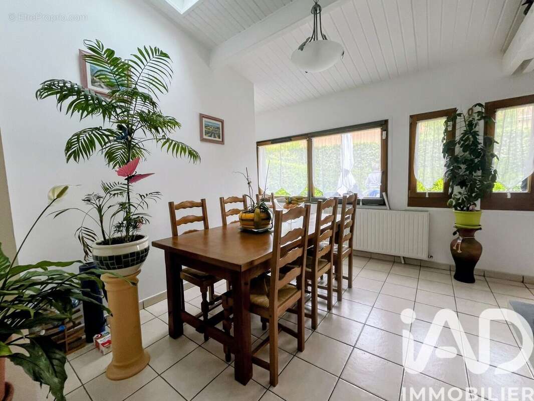 Photo 2 - Appartement à VILLEBON-SUR-YVETTE