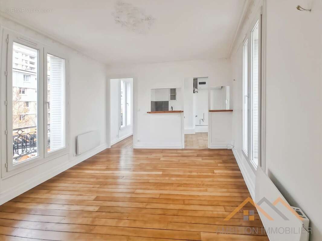Appartement à PARIS-15E