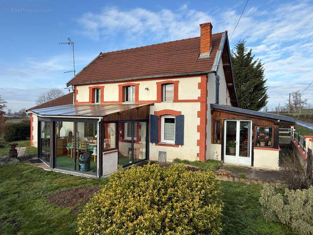 Maison 127 m2 + 2000 m2 terrain + dépendances + puits - photo 2