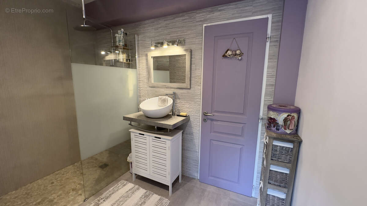 Appartement à CHABEUIL