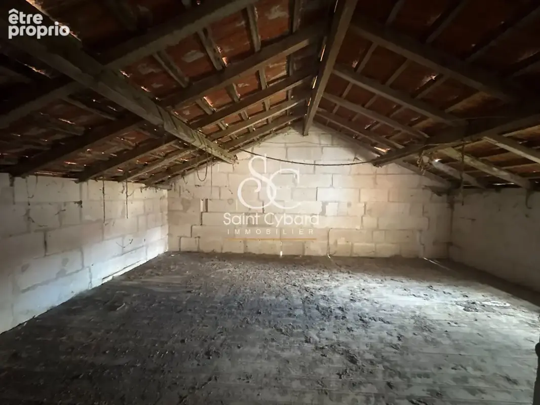 Maison  de caractere à rénover intégralement - photo 10