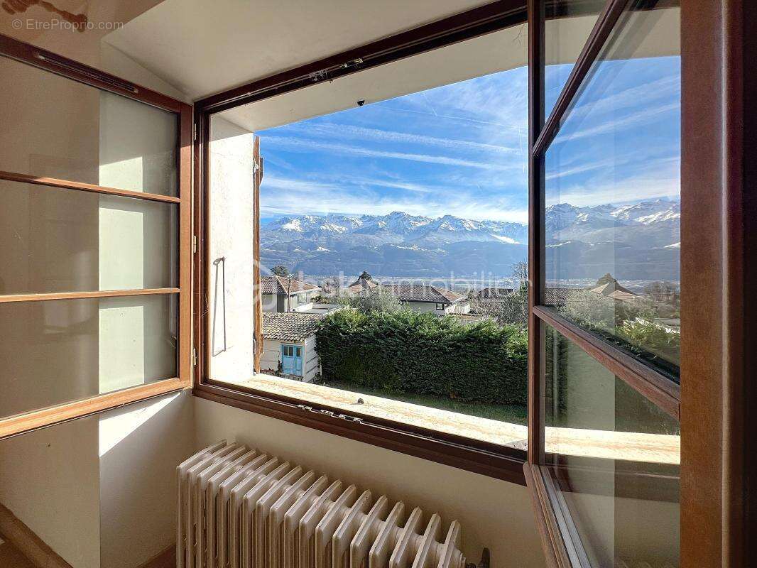 Maison à SAINT-ISMIER