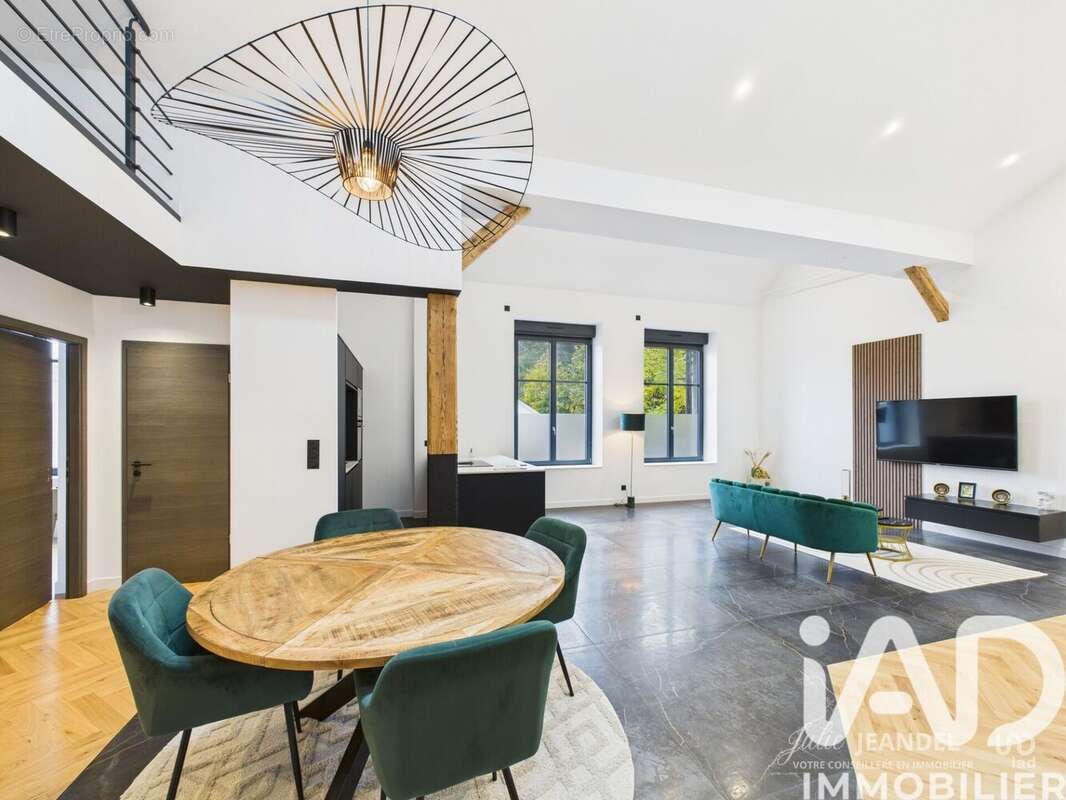 Photo 6 - Commerce à REMIREMONT