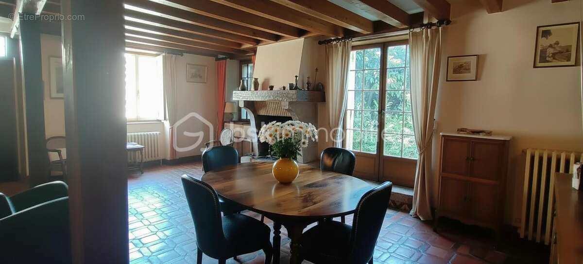 Maison à AVARAY