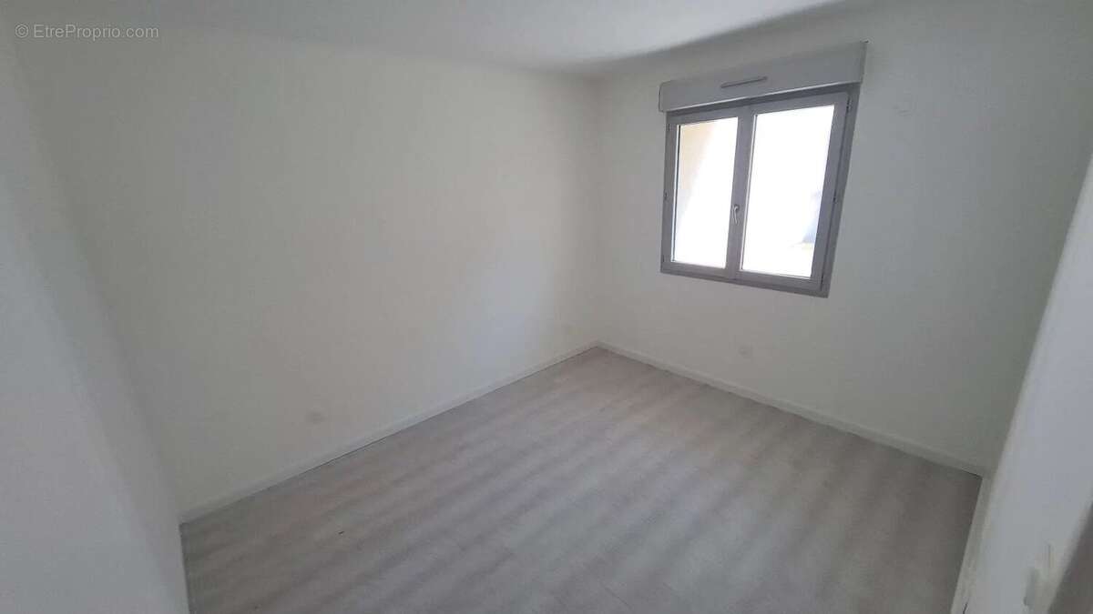 Appartement à SAINT-ETIENNE-DE-SAINT-GEOIRS