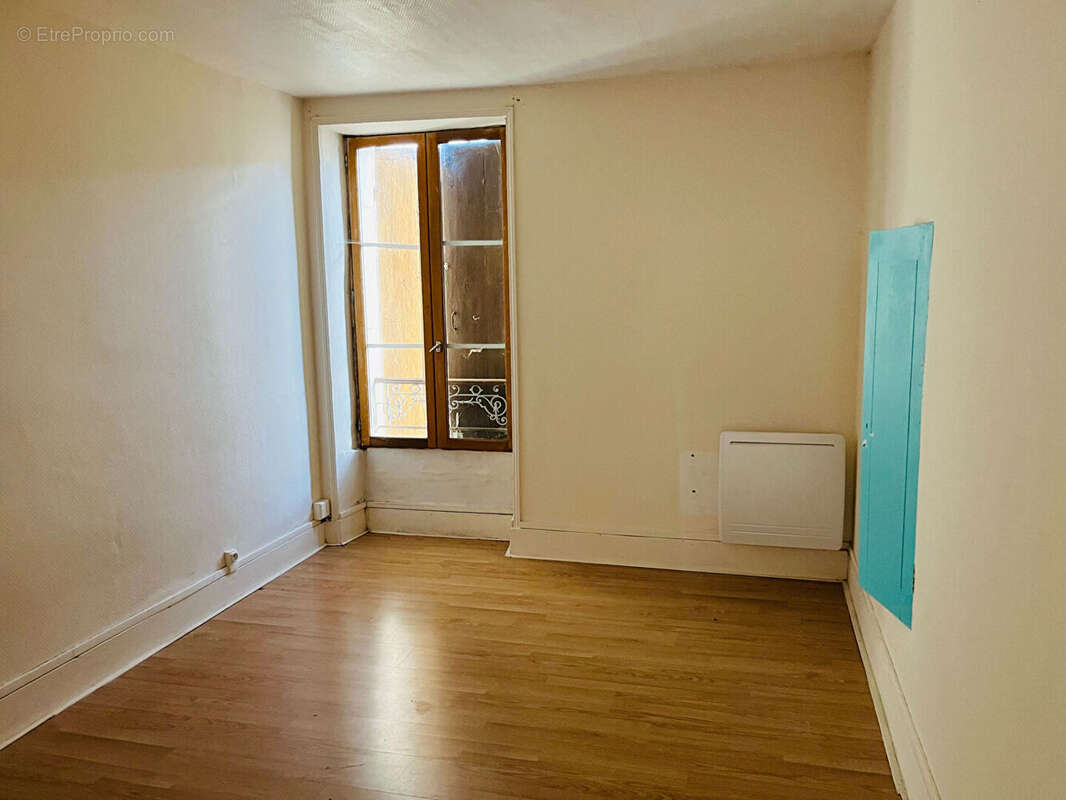 Maison à CHEMILLY-SUR-YONNE