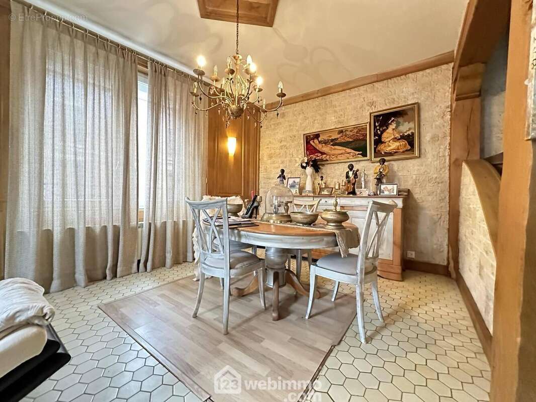 Maison 196 m² à Crecy-Sur-Serre  - photo 40