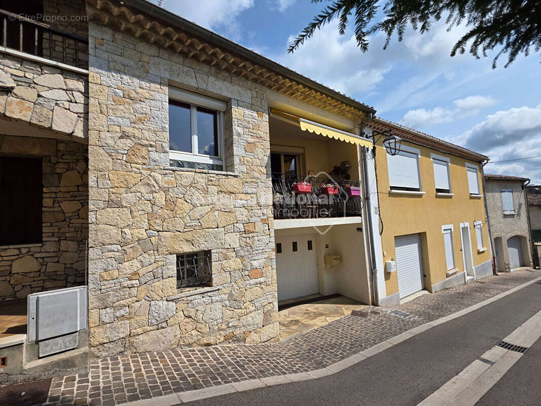 Maison à GREOUX-LES-BAINS