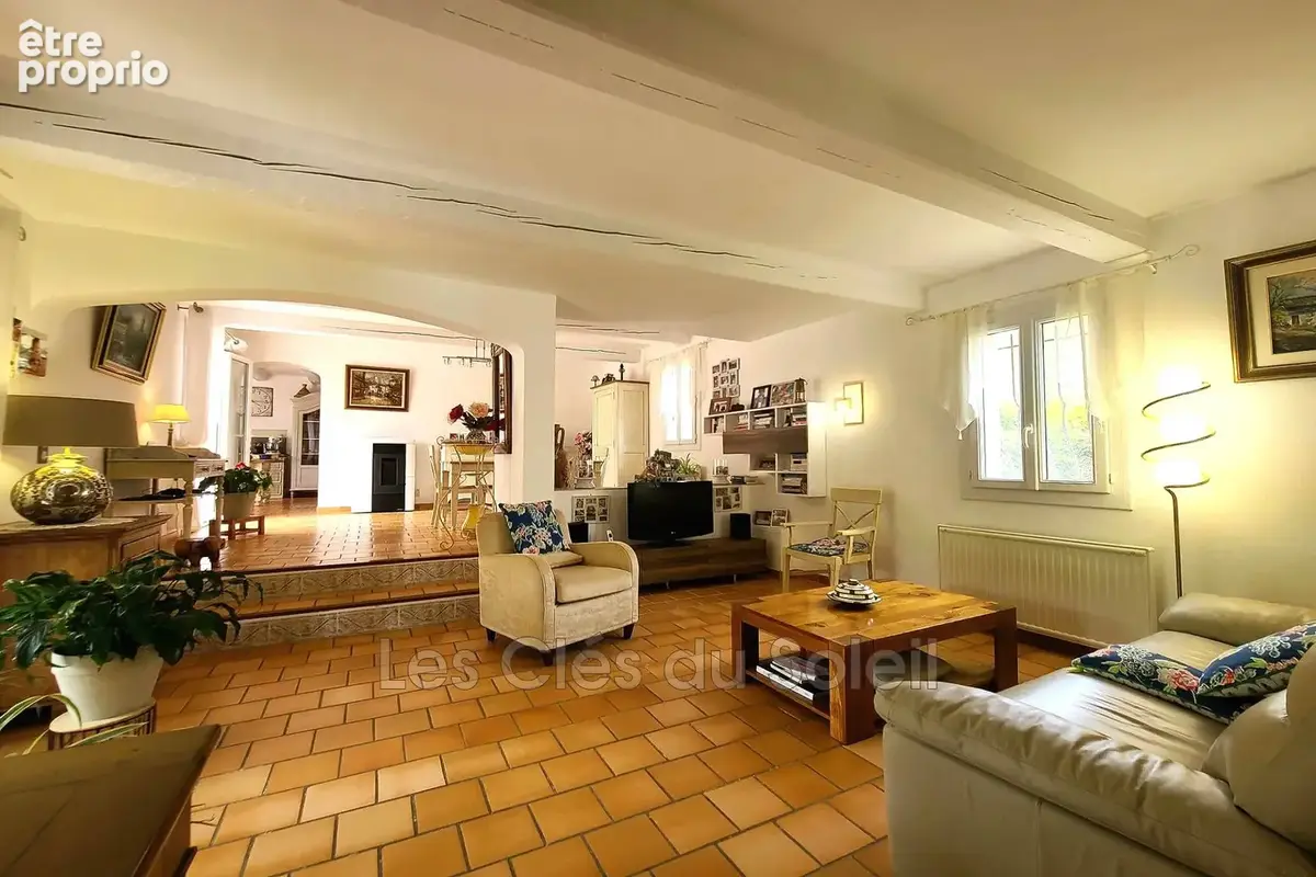 Maison 5 pièces 117 m² à vendre à Cuers (83390) - photo 5