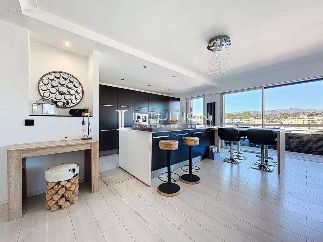 Appartement à LE CANNET