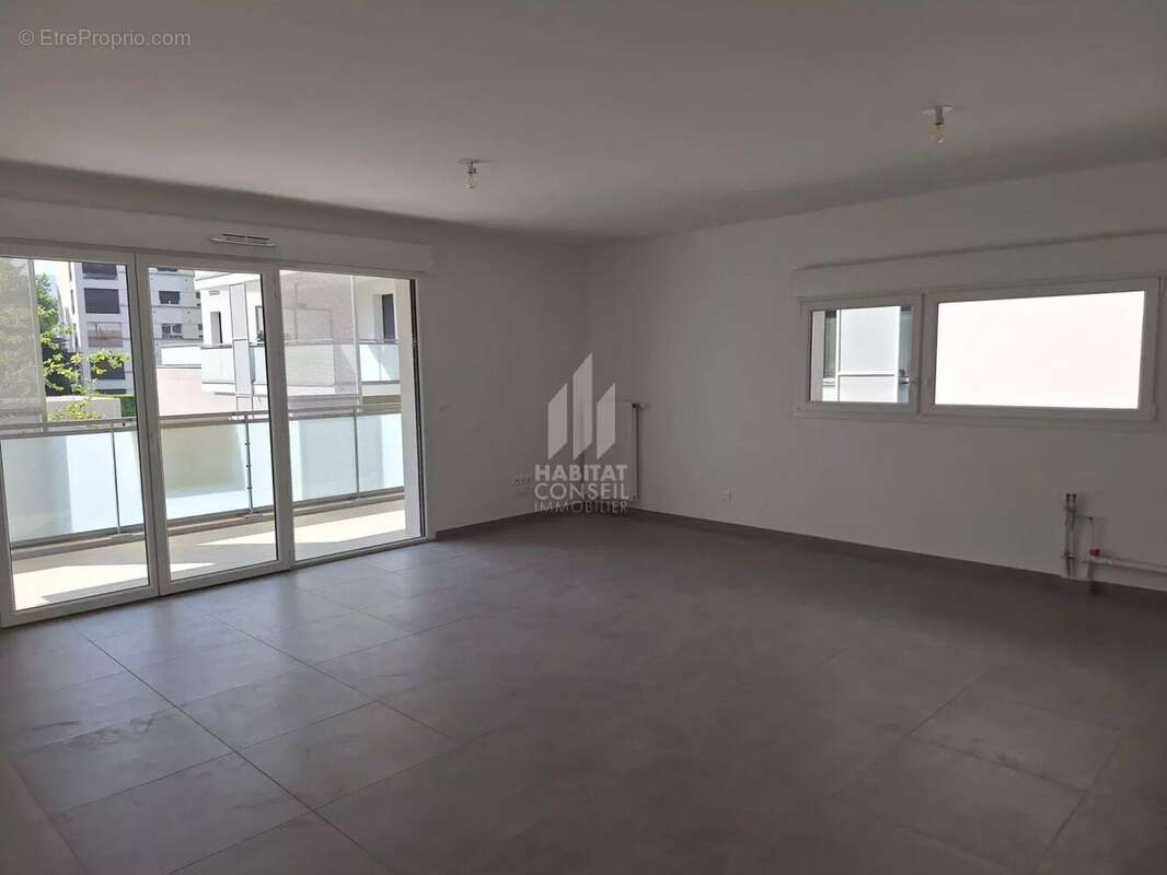 Appartement à CORENC