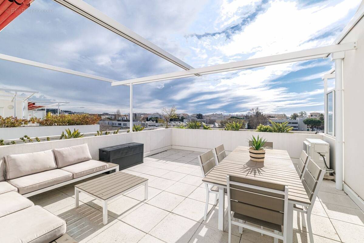 Appartement à CANNES