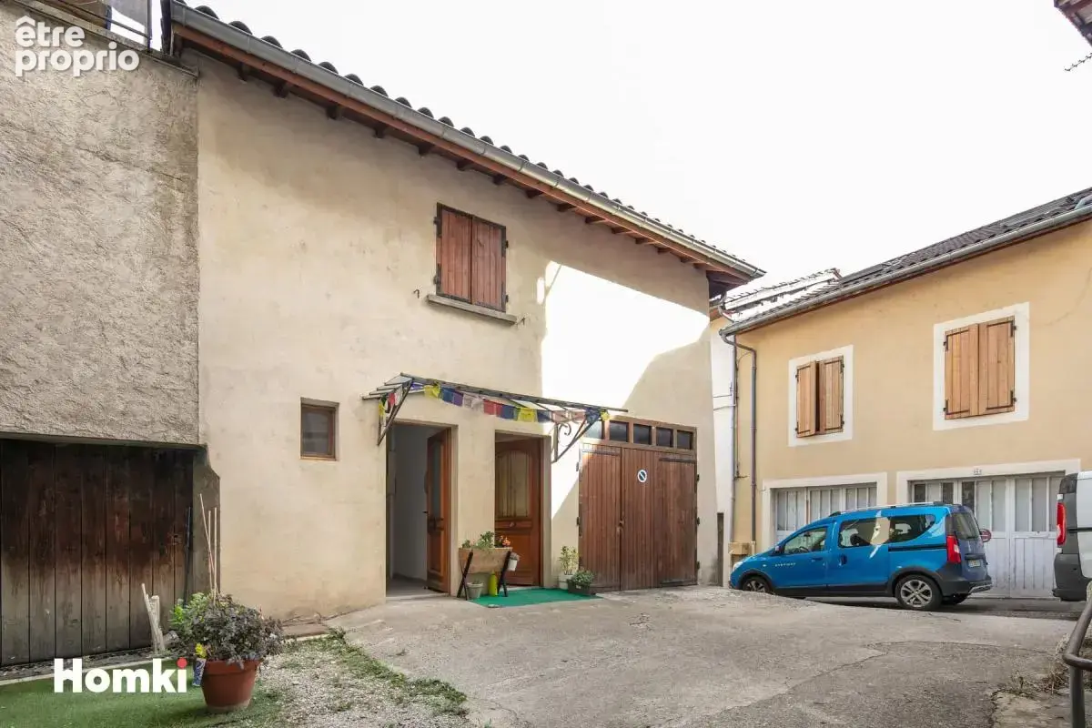 Immeuble T5 de 128 m² à Tullins 38210, Rue Porte Saint-Quentin - photo 13