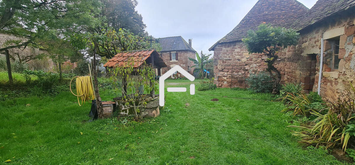 Maison à OBJAT