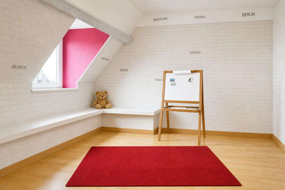 Maison rénovée 230 m² à Fyé - photo 17