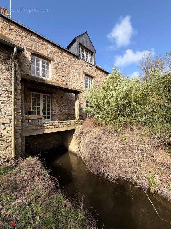 Maison à MALESTROIT