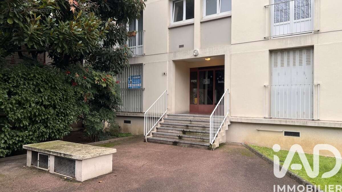 Photo 3 - Appartement à LE KREMLIN-BICETRE
