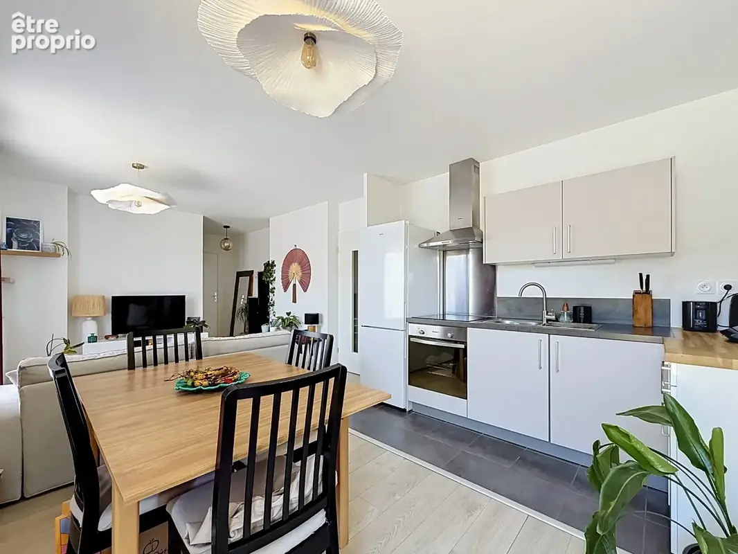 À VENDRE – T3 de 55 m² avec exceptionnelle terrasse de 90 m² LA MEMBROLLE SUR CHOISILLE (37) - photo 5