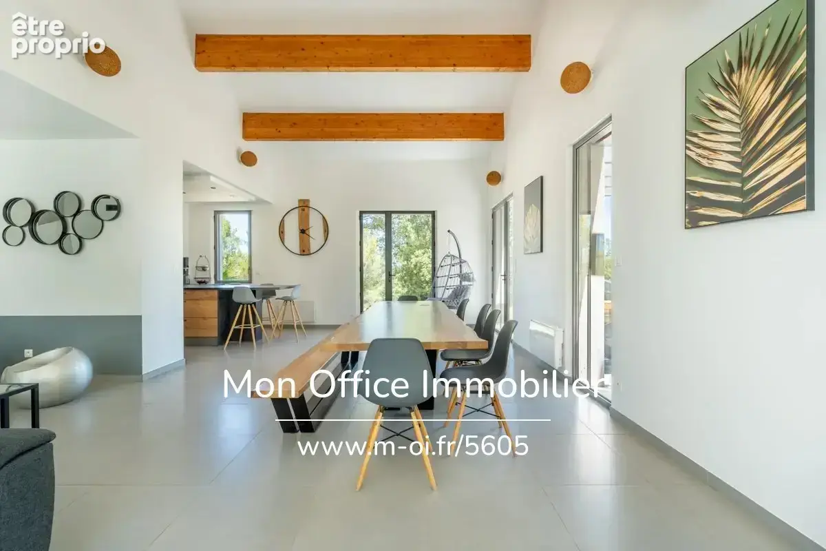 Référence : 7063-MAC - Villa 5 pièces avec piscine, garage et dépendance - photo 4