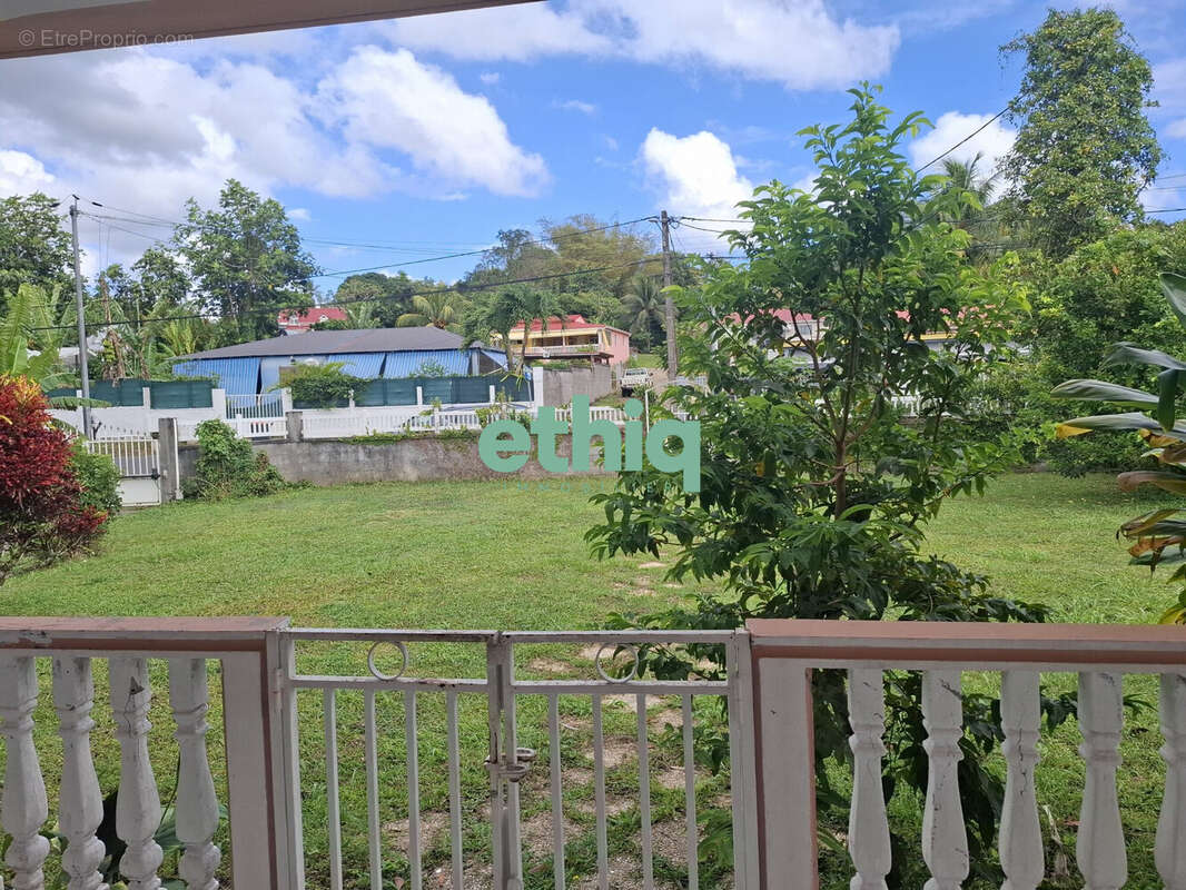 Appartement à BAIE-MAHAULT