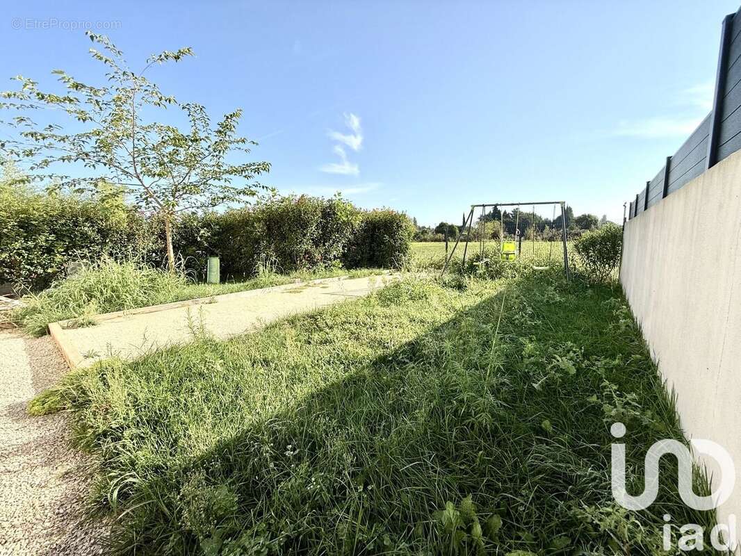 Photo 2 - Maison à REMOULINS