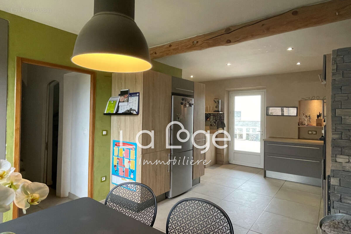 Maison à BELLAFFAIRE