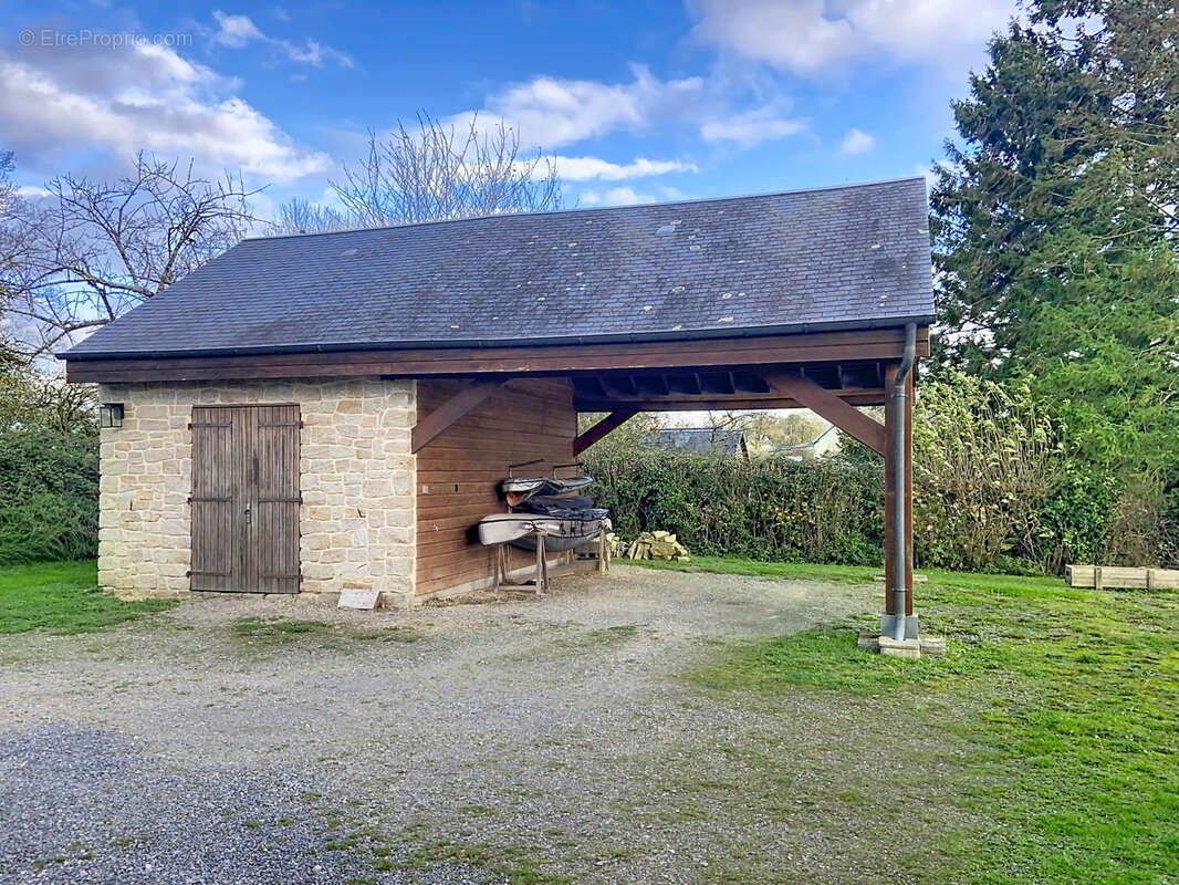 Maison à SAINT-JEAN-DES-CHAMPS