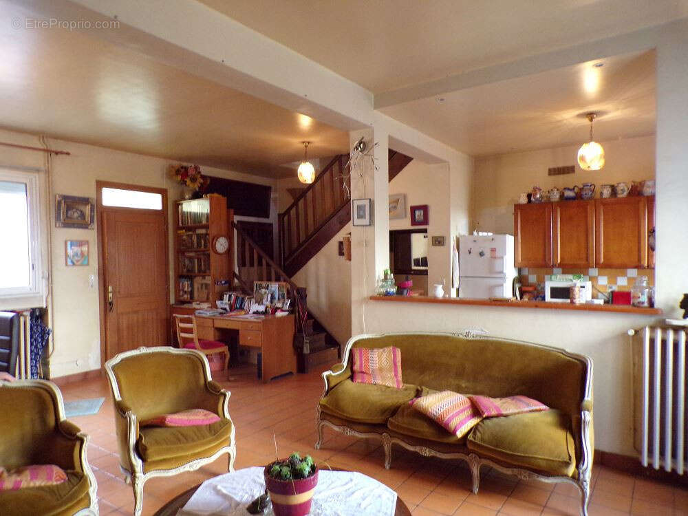 Maison à VILLESPASSANS