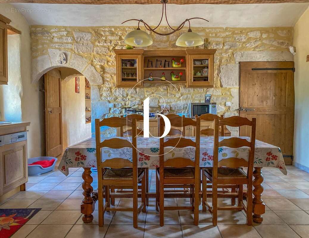 Maison à BARJAC