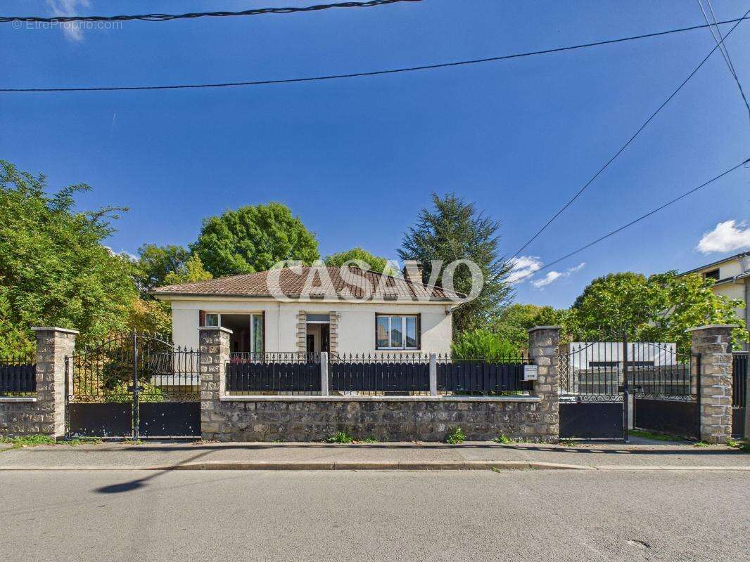 Maison à VILLENEUVE-LE-ROI