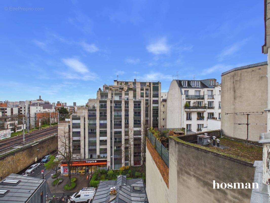 Appartement à PARIS-14E