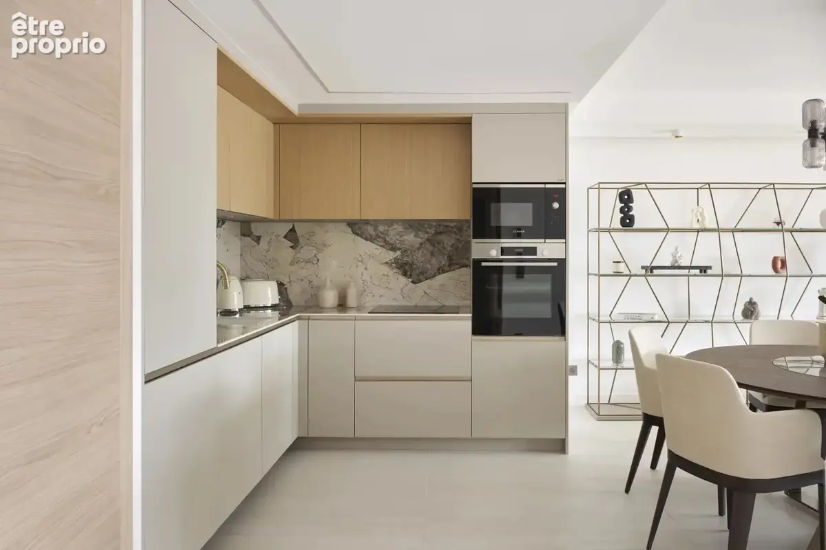 A vendre à Cannes Résidence de Standing - Vue Mer - Magnifique  4 pièces de 100 m² - photo 2