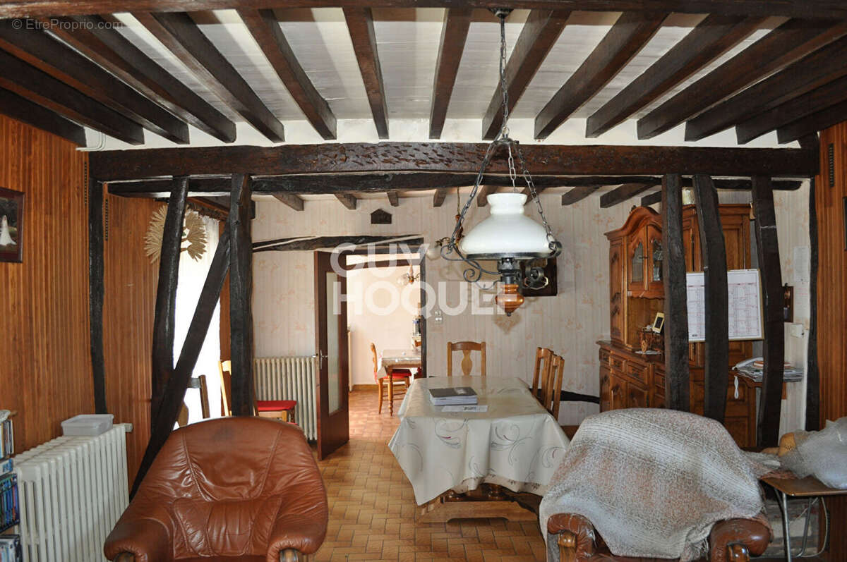 Maison à LA HAYE-MALHERBE