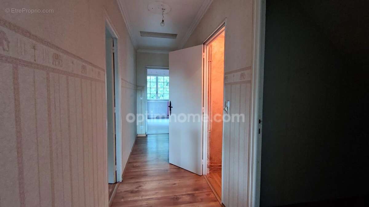 Maison d'Artisan Familiale de 150 m² 6 pièces avec Jardin et Sous-sol Complet - Proche de Rouen en Seine-Maritime et des Grands  - photo 11